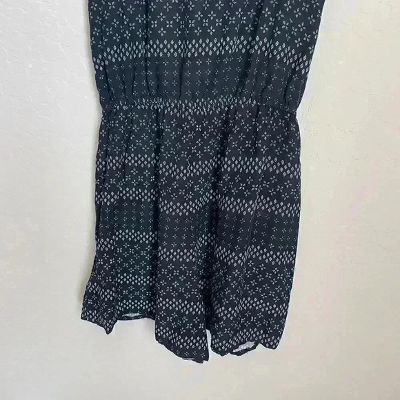 Mossimo Print Shorts Romper Size Medium - Picture 8 of 10